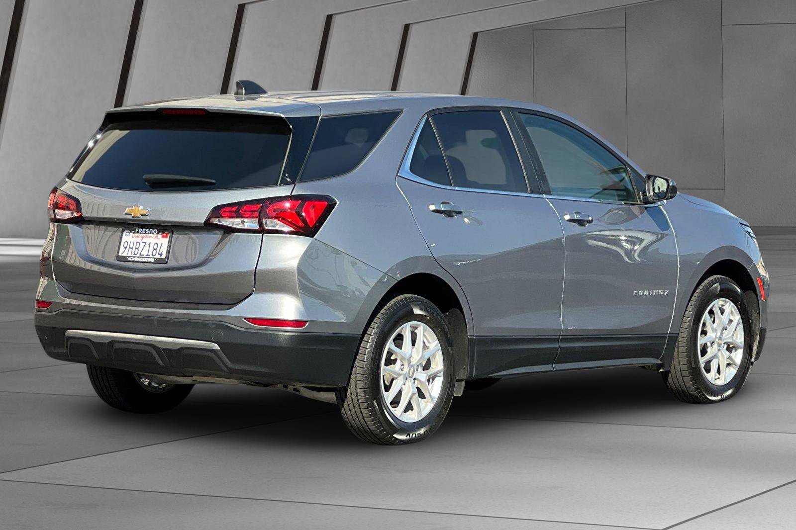 Used 2023 Chevrolet Equinox LT image 4