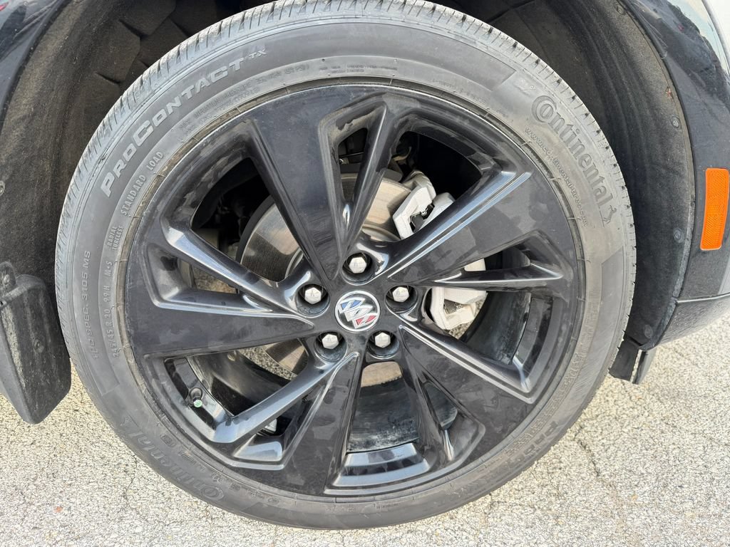 Used 2022 Buick Envision Essence w/ Technology Package II AWD/4WD image 26