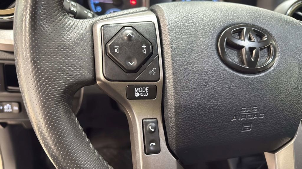Used 2019 Toyota Tacoma SR5 AWD/4WD image 22