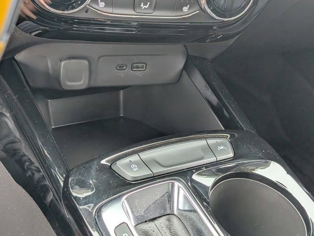 Used 2025 Chevrolet Trax ACTIV w/ Driver Confidence Package image 23