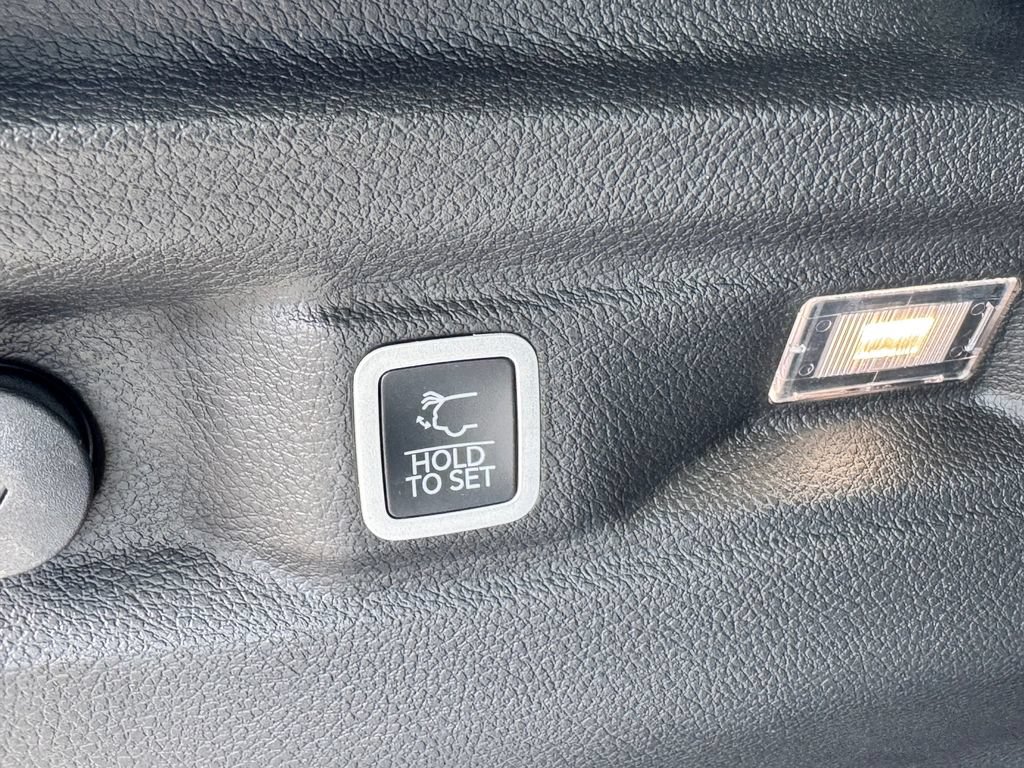 New 2026 Jeep Grand Cherokee L Limited AWD/4WD image 18