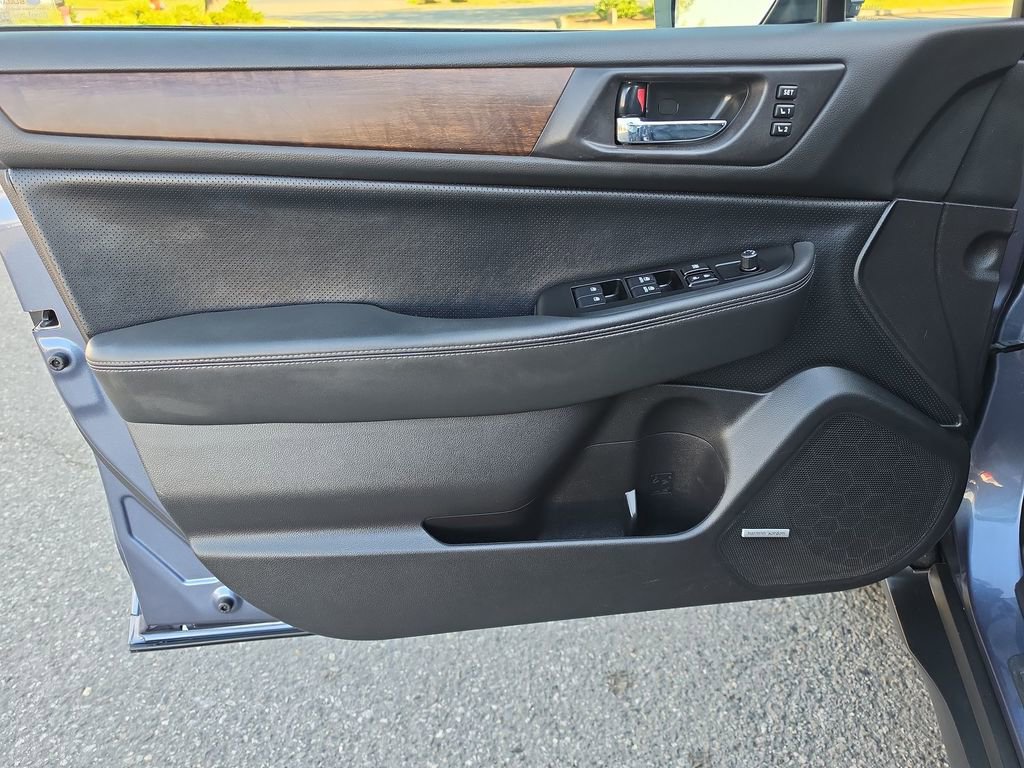 Used 2016 Subaru Outback 2.5i Limited AWD/4WD image 25