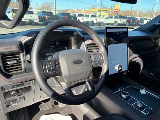 Used 2023 Ford Expedition Limited image 5