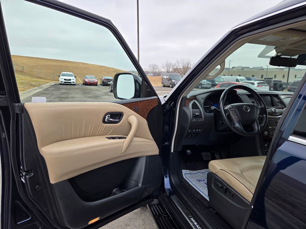 Used 2019 Nissan Armada Platinum image 13
