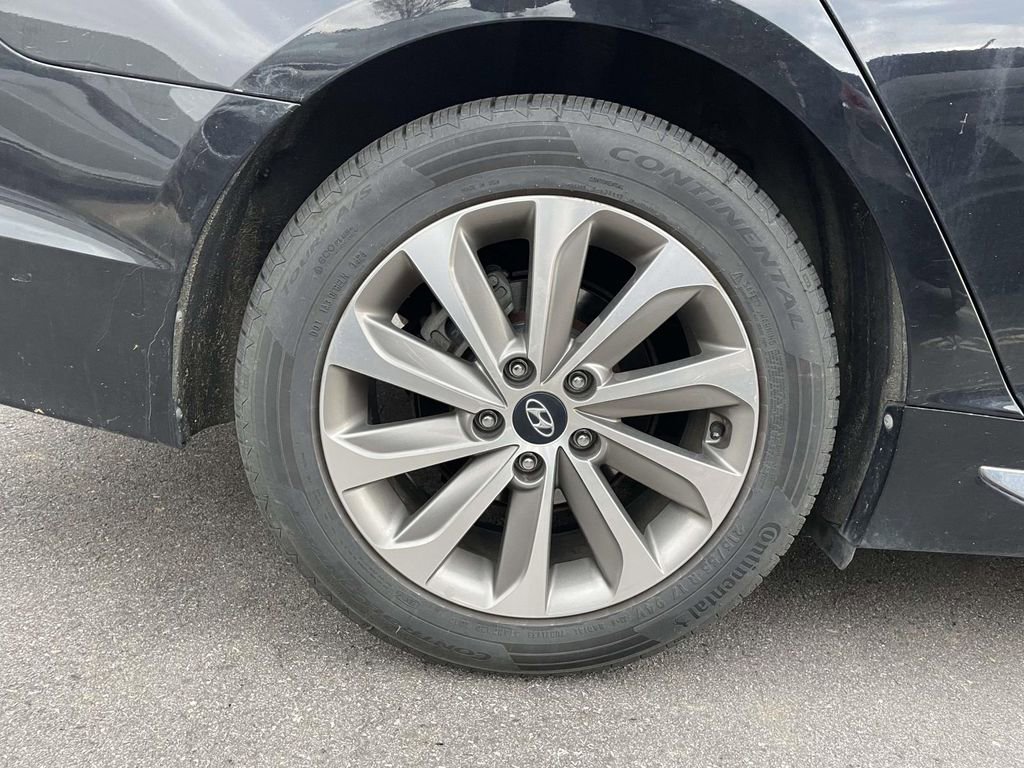 Used 2016 Hyundai Sonata Sport w/ Option Group 02 image 5