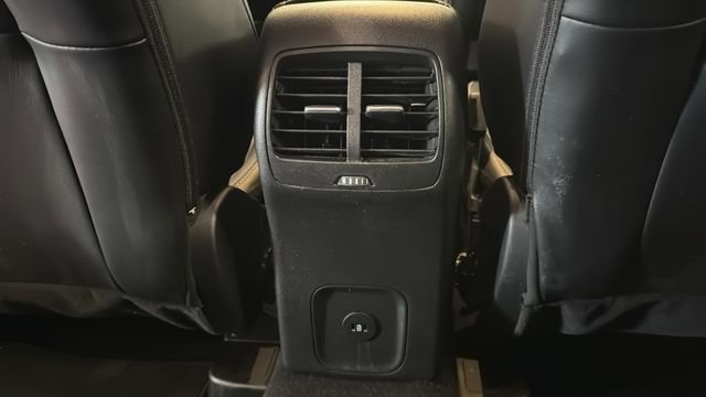 Used 2025 Ford Escape Platinum AWD/4WD image 36