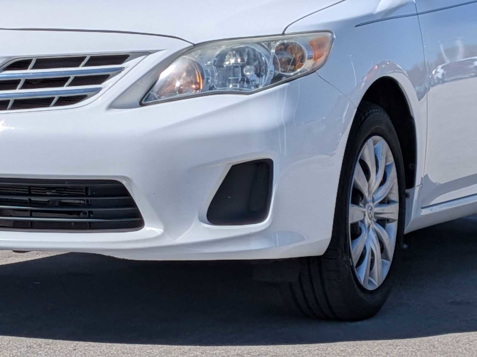 Used 2013 Toyota Corolla LE FWD image 10