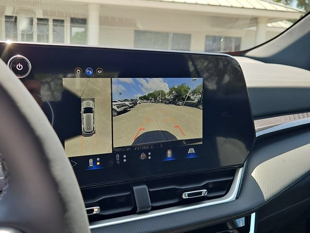 New 2026 Chevrolet Equinox LT w/ Safety and Technology Package FWD image 21