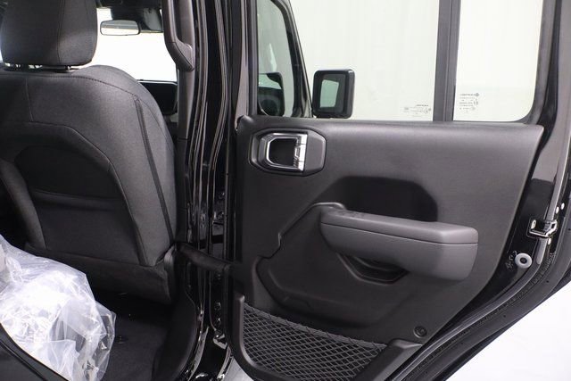 New 2025 Jeep Gladiator Sport AWD/4WD image 15