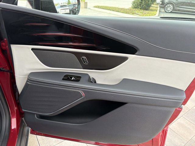 Certified 2024 Lincoln Nautilus Premier image 19