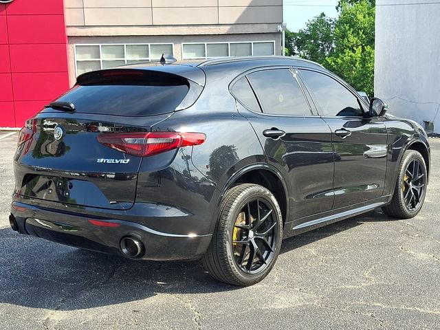 Used 2020 Alfa Romeo Stelvio Ti Sport w/ Quick Order Package 22S Sport AWD/4WD image 6