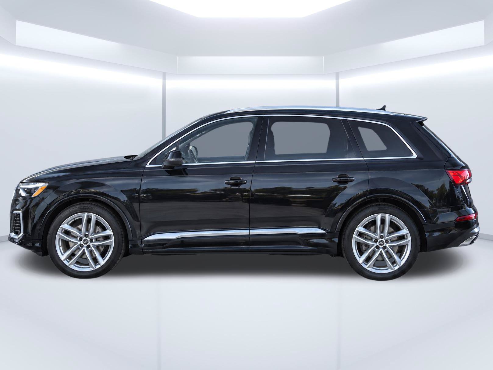 Used 2025 Audi Q7 3.0T Premium Plus w/ Premium Plus Package AWD/4WD image 6