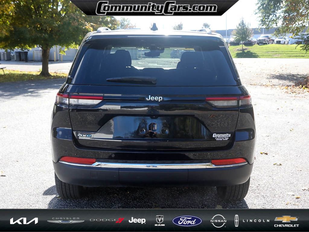 Used 2023 Jeep Grand Cherokee 4WD 4xe image 6
