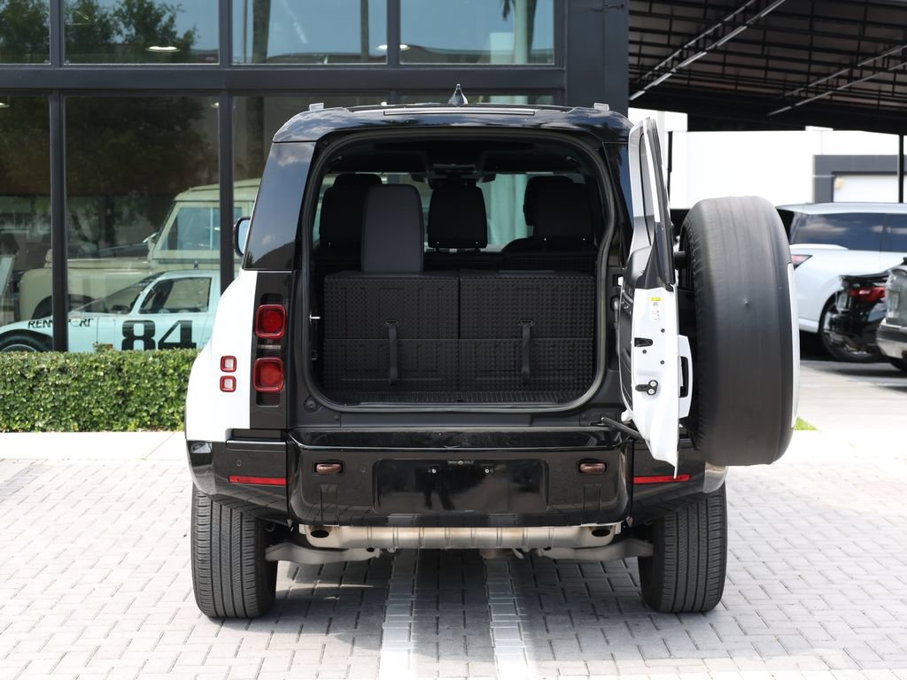 Used 2023 Land Rover Defender 110 X-Dynamic SE AWD/4WD image 7