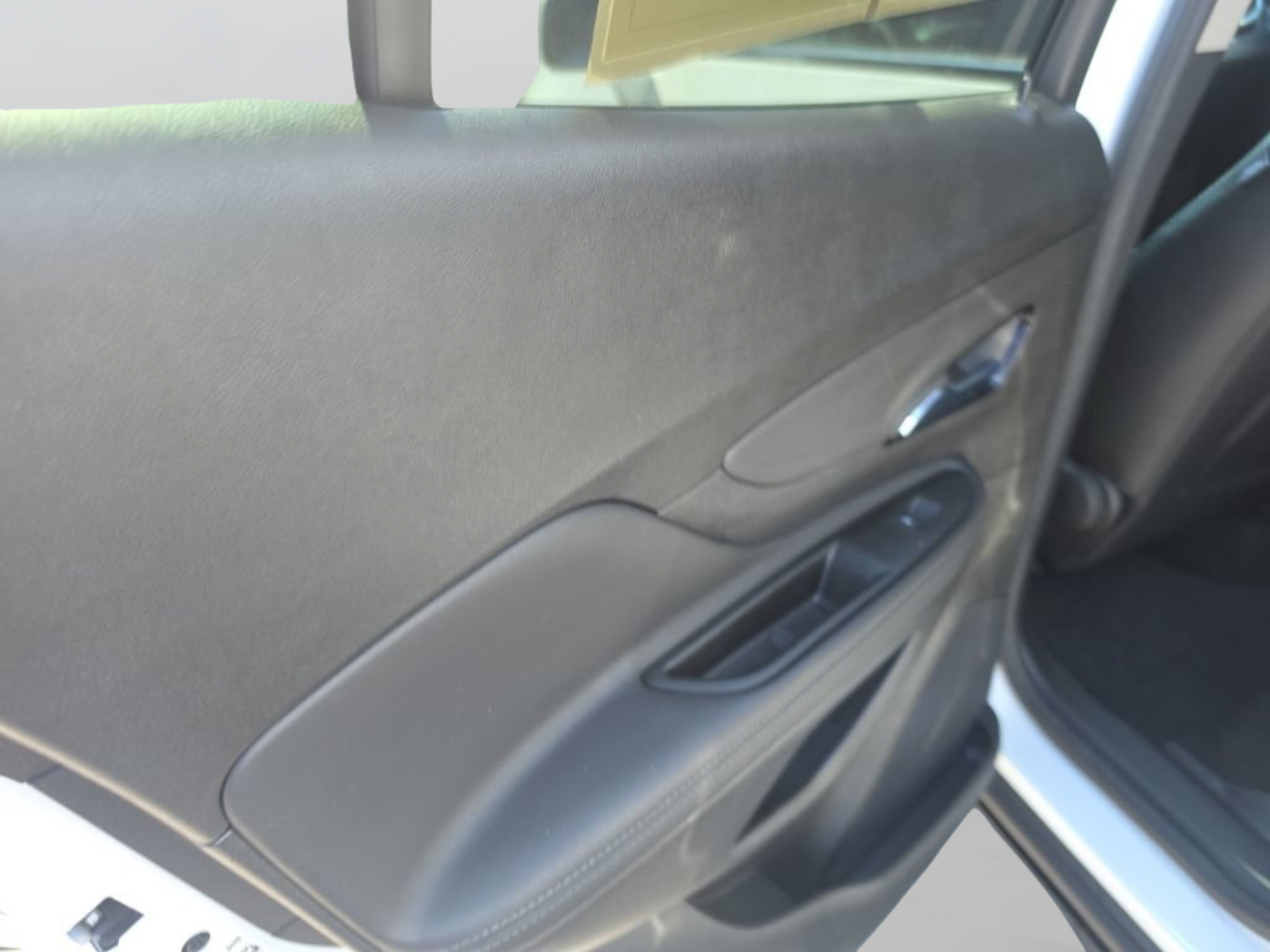 Used 2022 Buick Encore Preferred FWD image 23