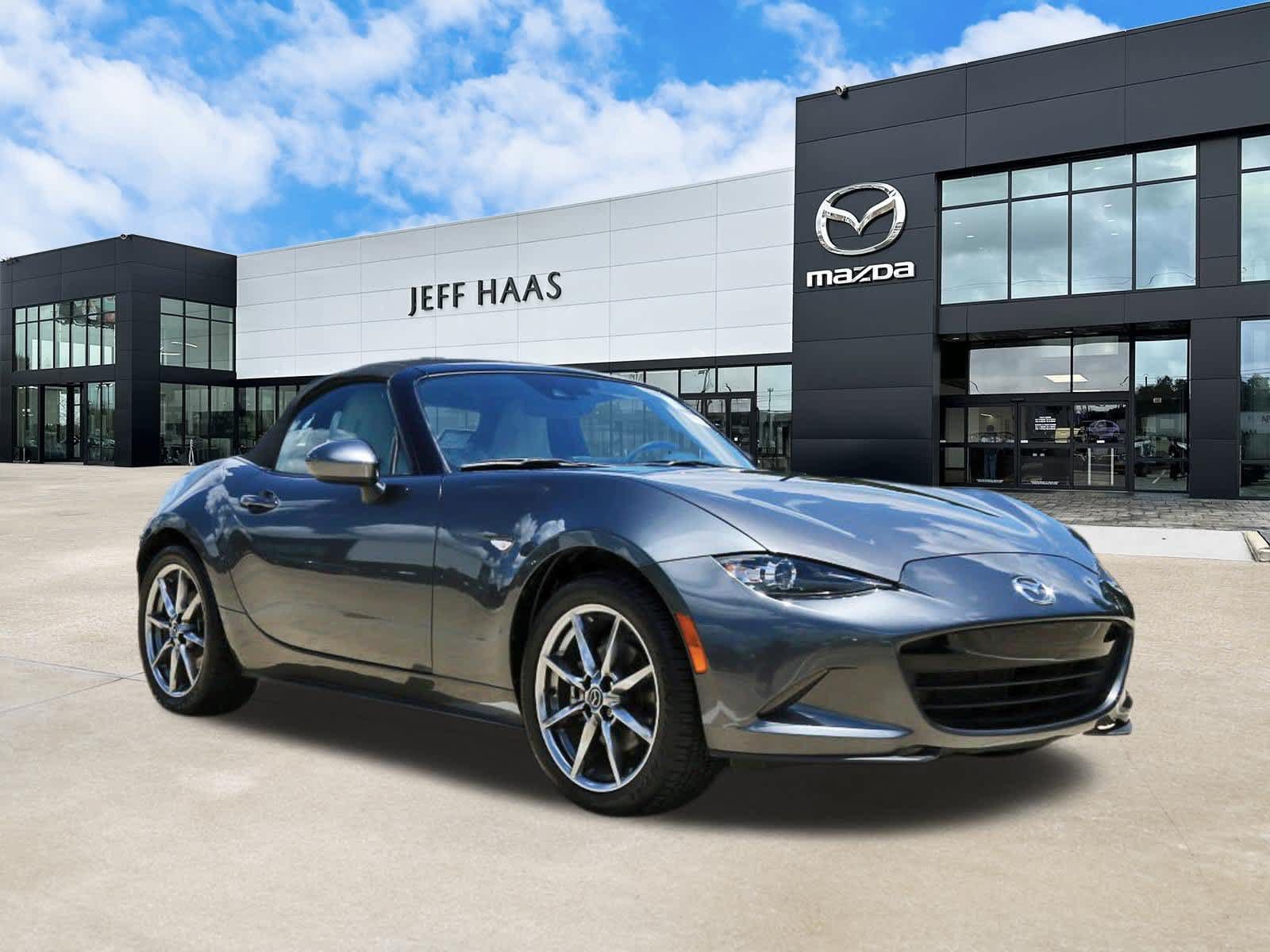 Used 2021 MAZDA MX-5 Miata Grand Touring RWD image 4