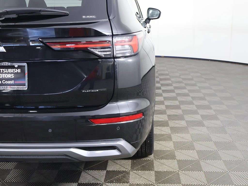 New 2025 Mitsubishi Outlander SEL image 21