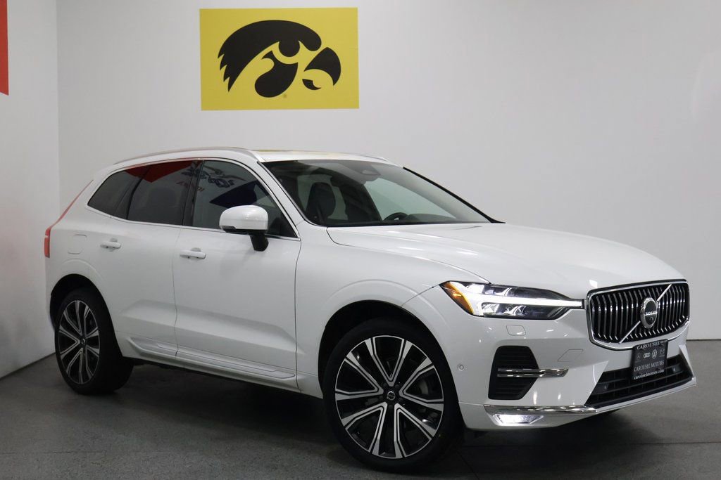Used 2023 Volvo XC60 B5 Ultimate w/ Climate Package image 2