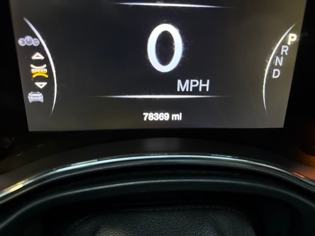 Used 2019 Jeep Grand Cherokee Laredo w/ 18" Wheel & 8.4" Radio Group image 20