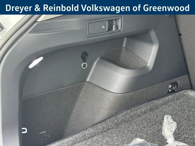 New 2026 Volkswagen Tiguan SE image 30