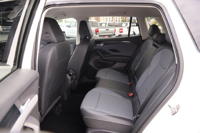 Used 2026 Volkswagen Tiguan SE FWD image 10