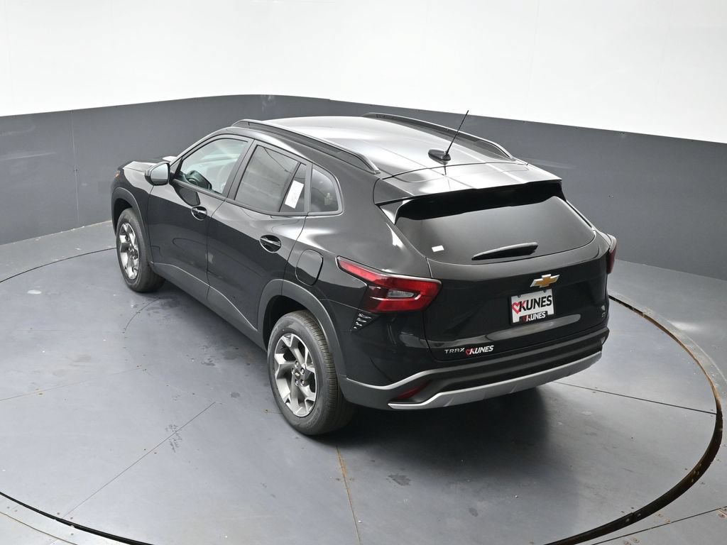 New 2026 Chevrolet Trax LT w/ Driver Confidence Package FWD image 34