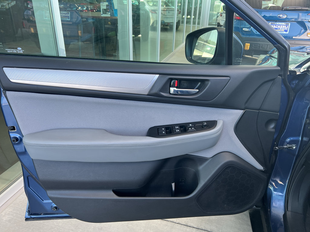 Used 2019 Subaru Outback 2.5i Premium AWD/4WD image 29