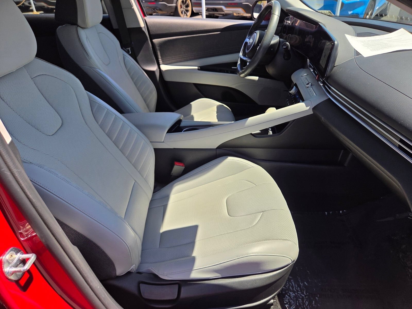 Used 2023 Hyundai Elantra Limited w/ Cargo Package FWD image 16