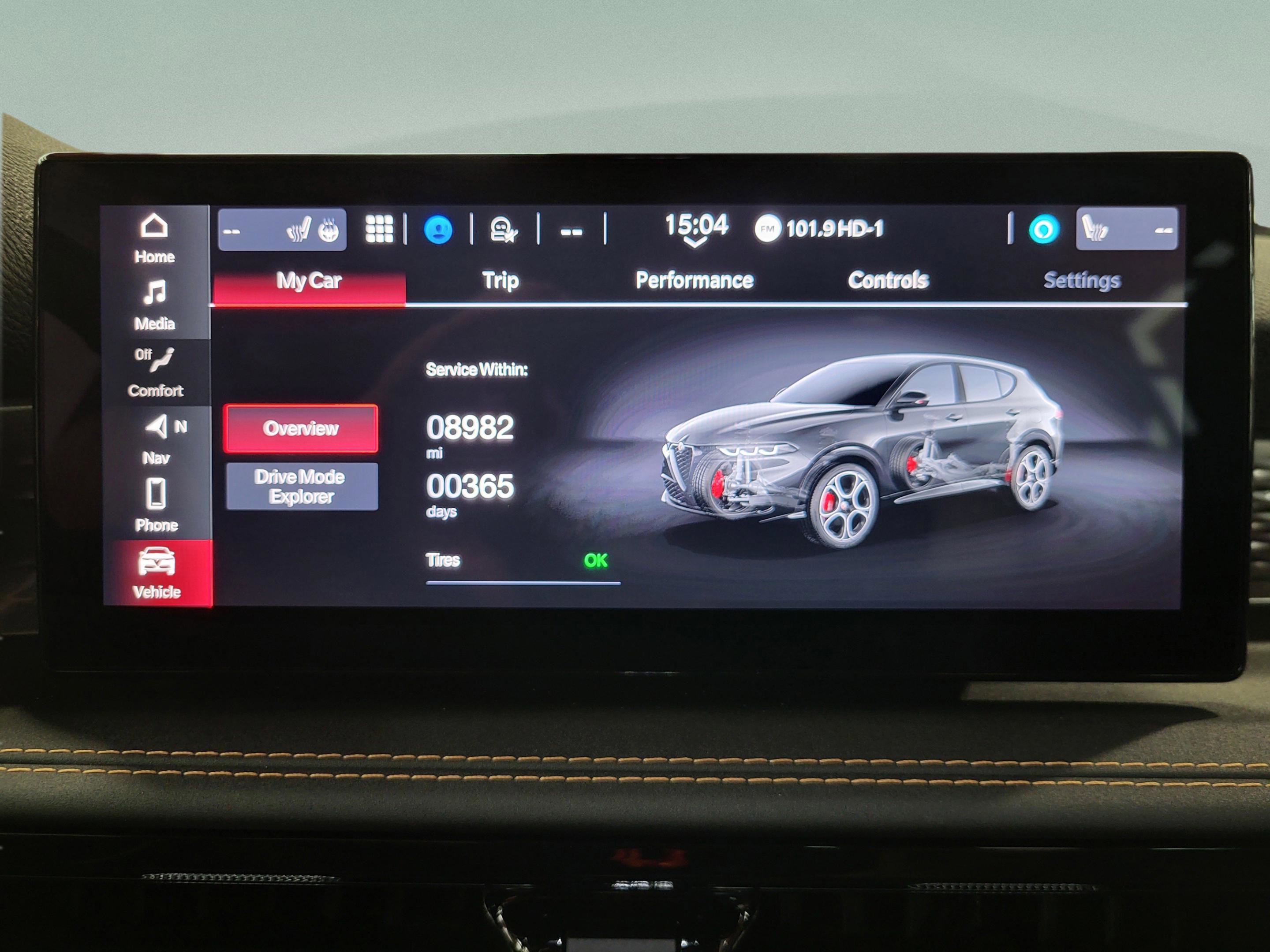 New 2025 Alfa Romeo Tonale w/ Premium Package image 59