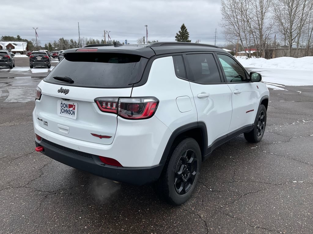 Used 2024 Jeep Compass Trailhawk AWD/4WD image 22