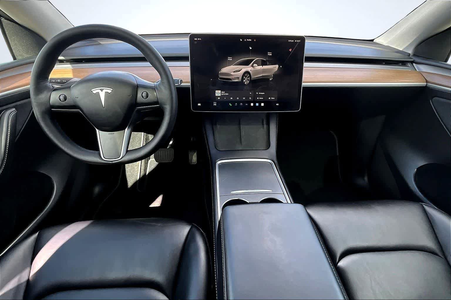 Used 2023 Tesla Model Y Long Range image 10