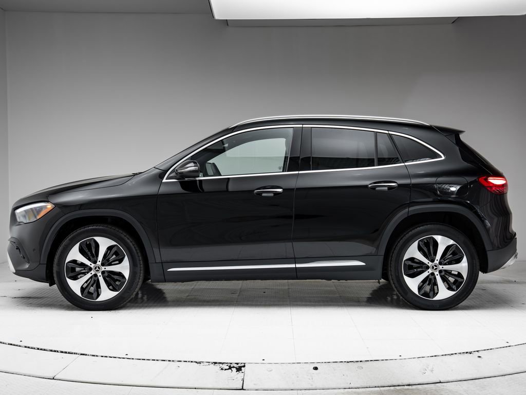 Used 2025 Mercedes-Benz GLA 250 4MATIC image 2
