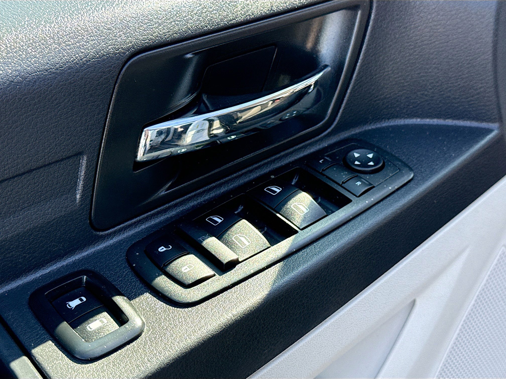 Used 2009 Dodge Grand Caravan SE w/ Climate Group image 8