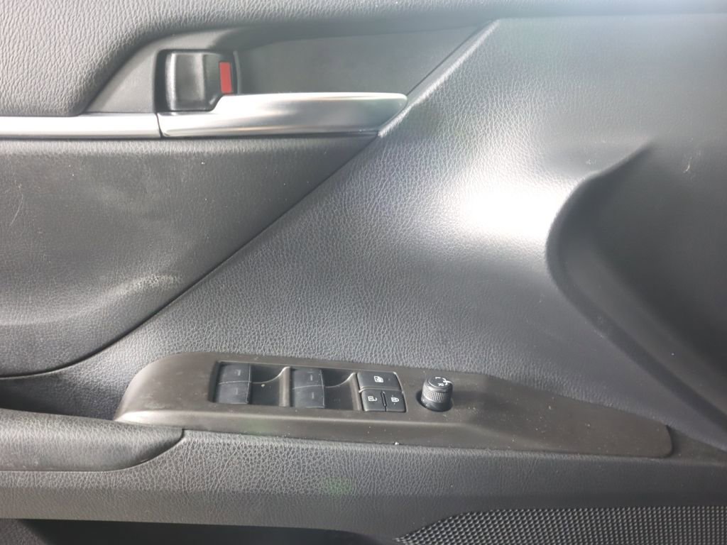 Used 2023 Toyota Camry LE image 20