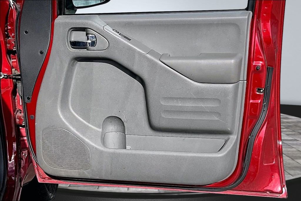 Used 2019 Nissan Frontier SV image 15