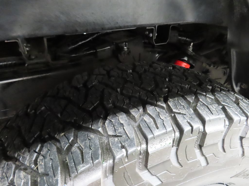 Used 2025 Toyota Tundra Limited AWD/4WD image 39