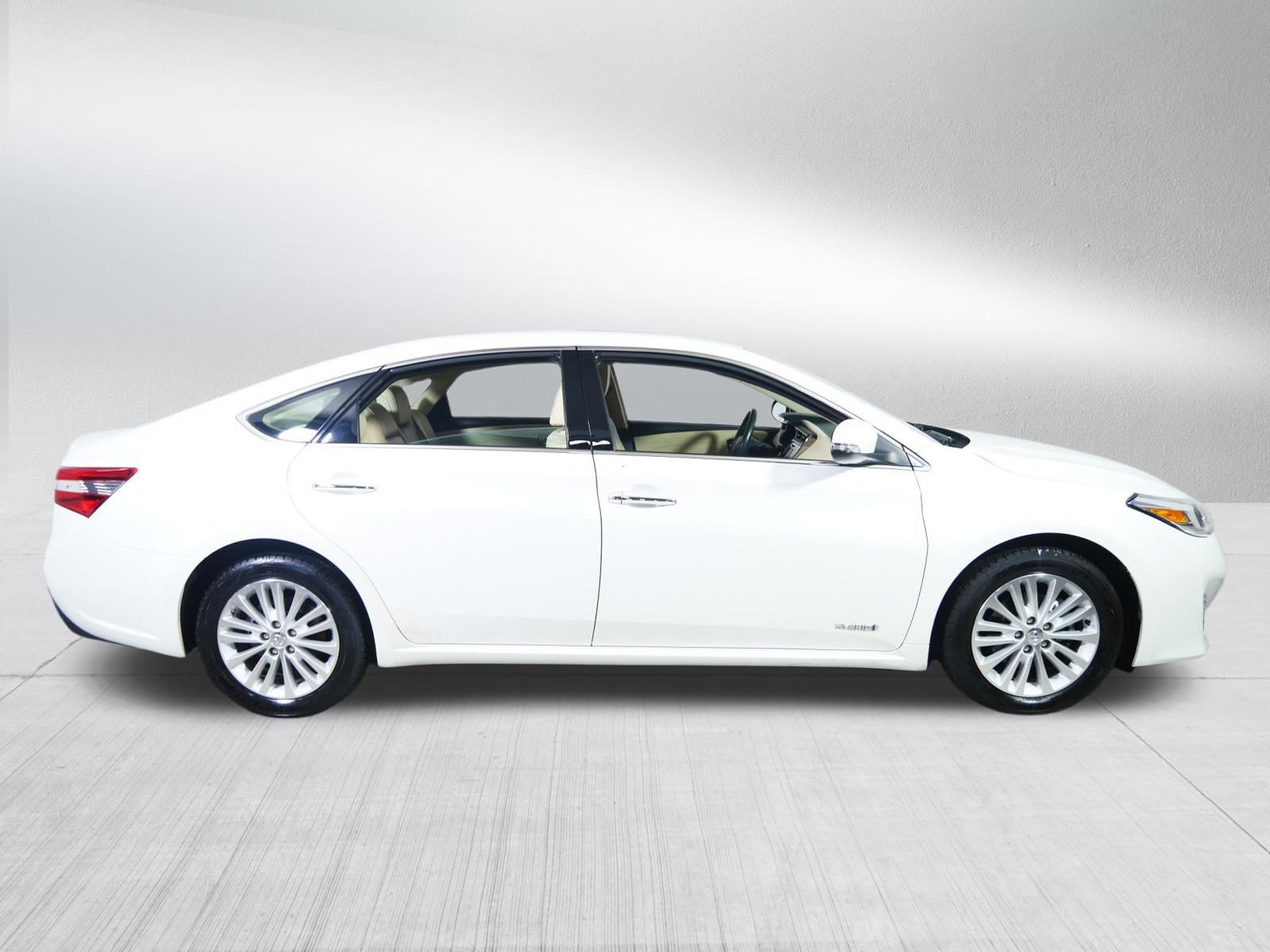 Used 2015 Toyota Avalon XLE Touring FWD image 8