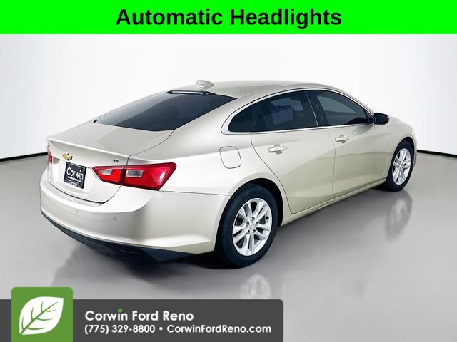 Used 2016 Chevrolet Malibu LT w/ Leather Package FWD image 7