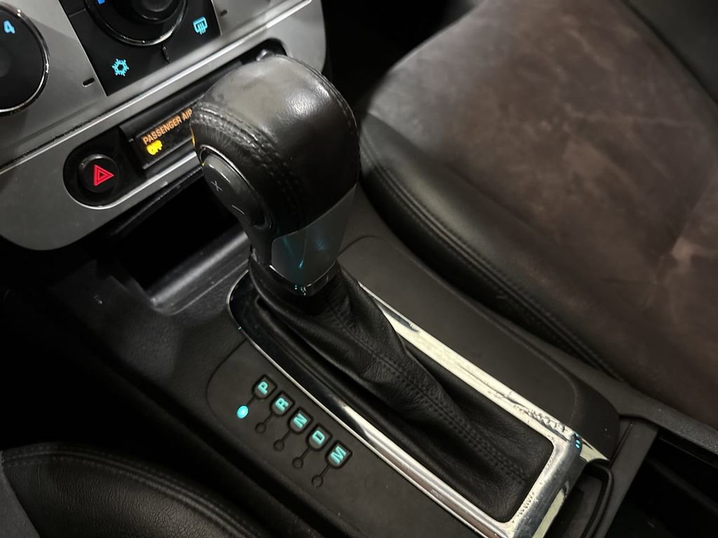 Used 2011 Chevrolet Malibu LT image 16