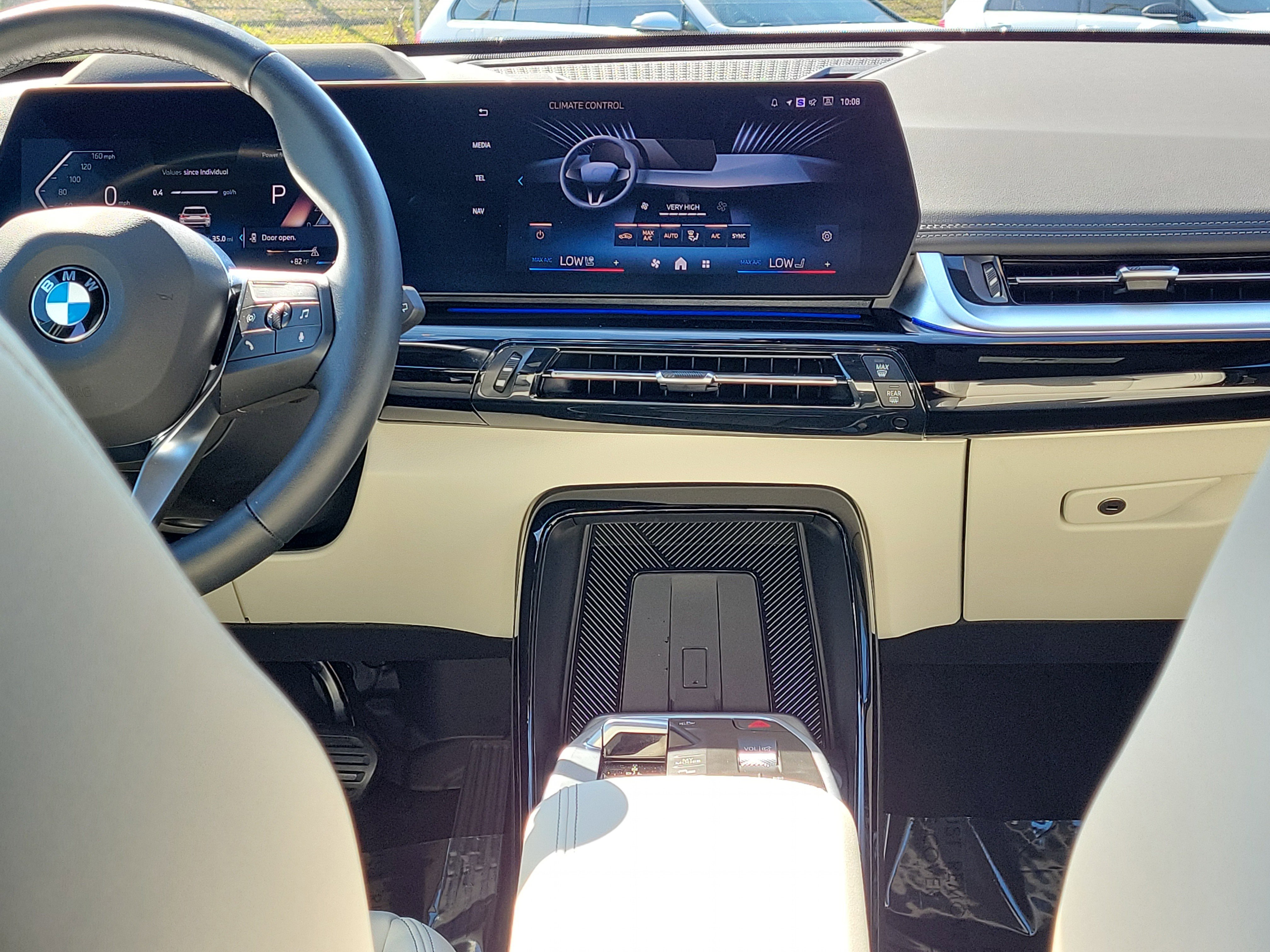 Used 2026 BMW X1 xDrive28i w/ Technology Package image 17