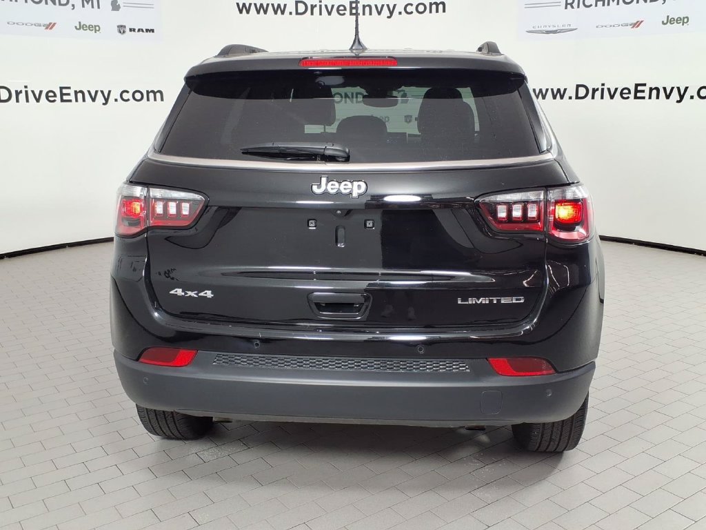 Used 2025 Jeep Compass Limited AWD/4WD image 5