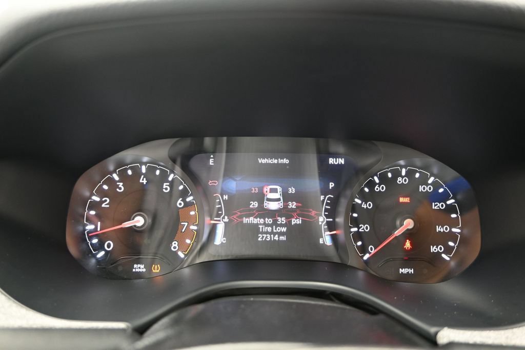Used 2025 Jeep Compass Latitude AWD/4WD image 20