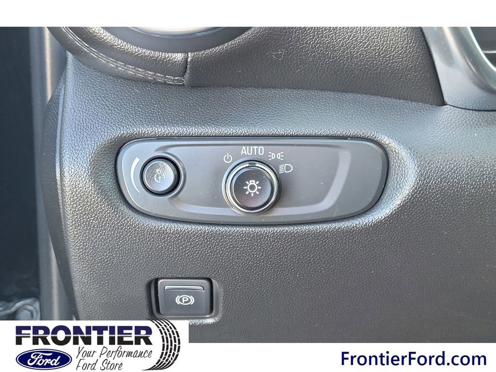 Used 2020 Chevrolet Blazer LT image 16