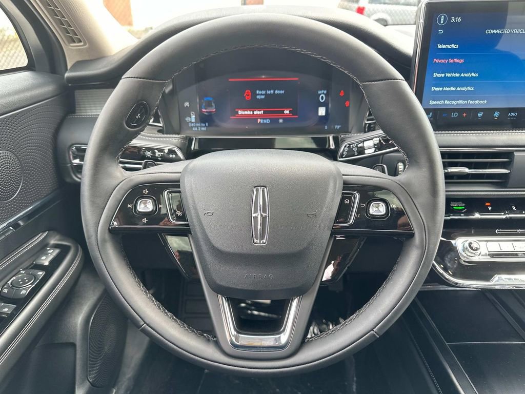 New 2025 Lincoln Corsair FWD w/ Equipment Group 101A image 24