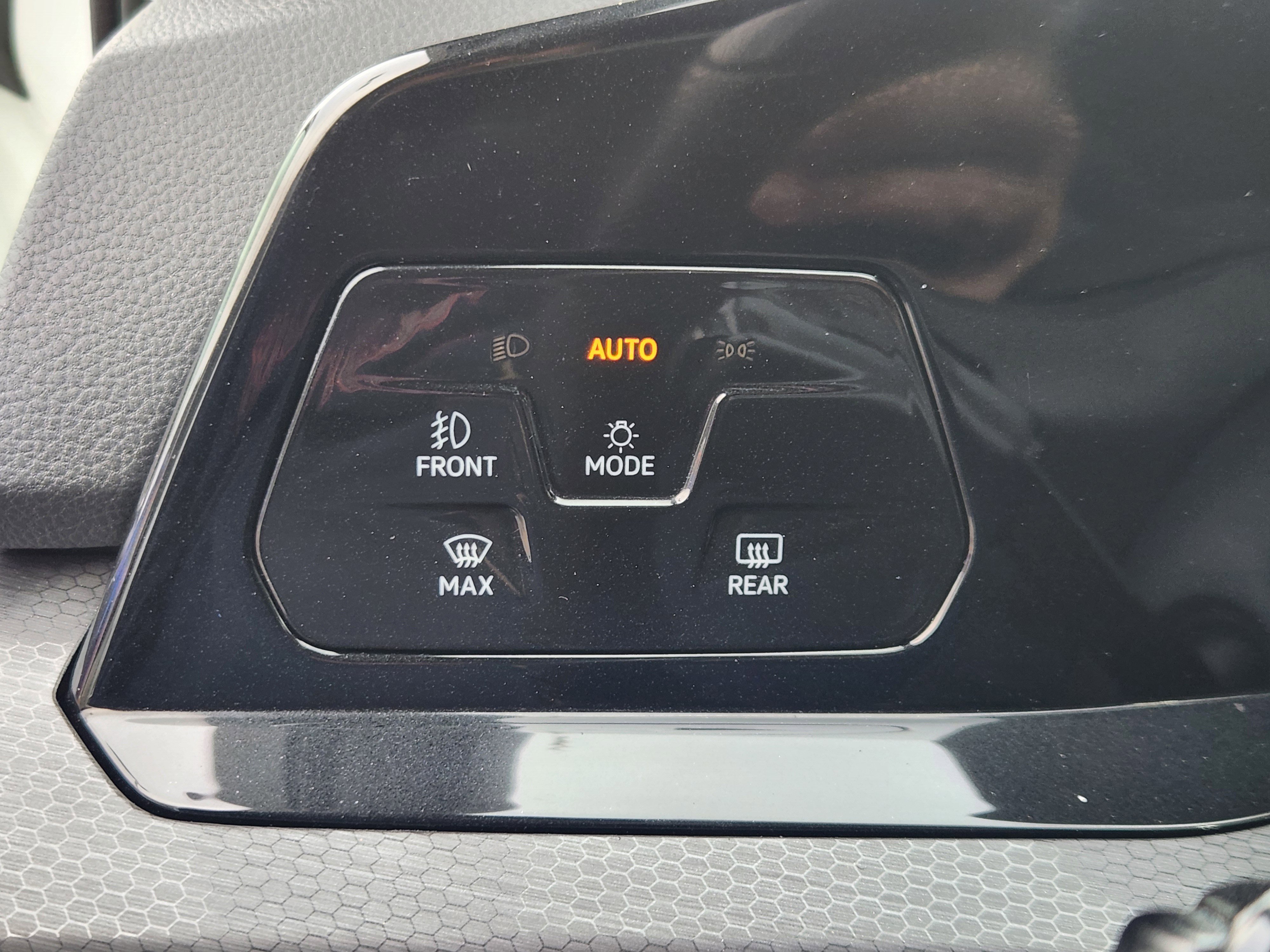 Used 2022 Volkswagen GTI S image 23