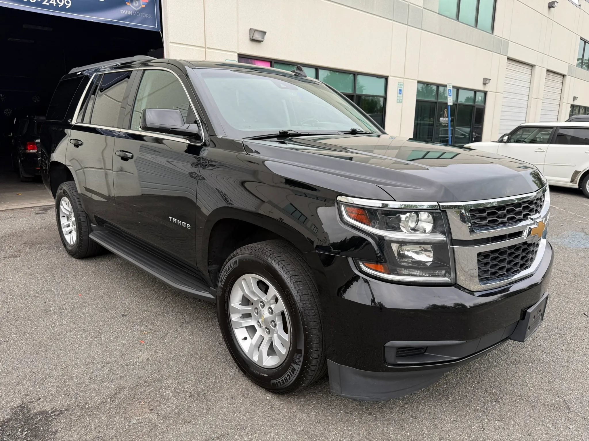 Used 2018 Chevrolet Tahoe LT AWD/4WD image 8