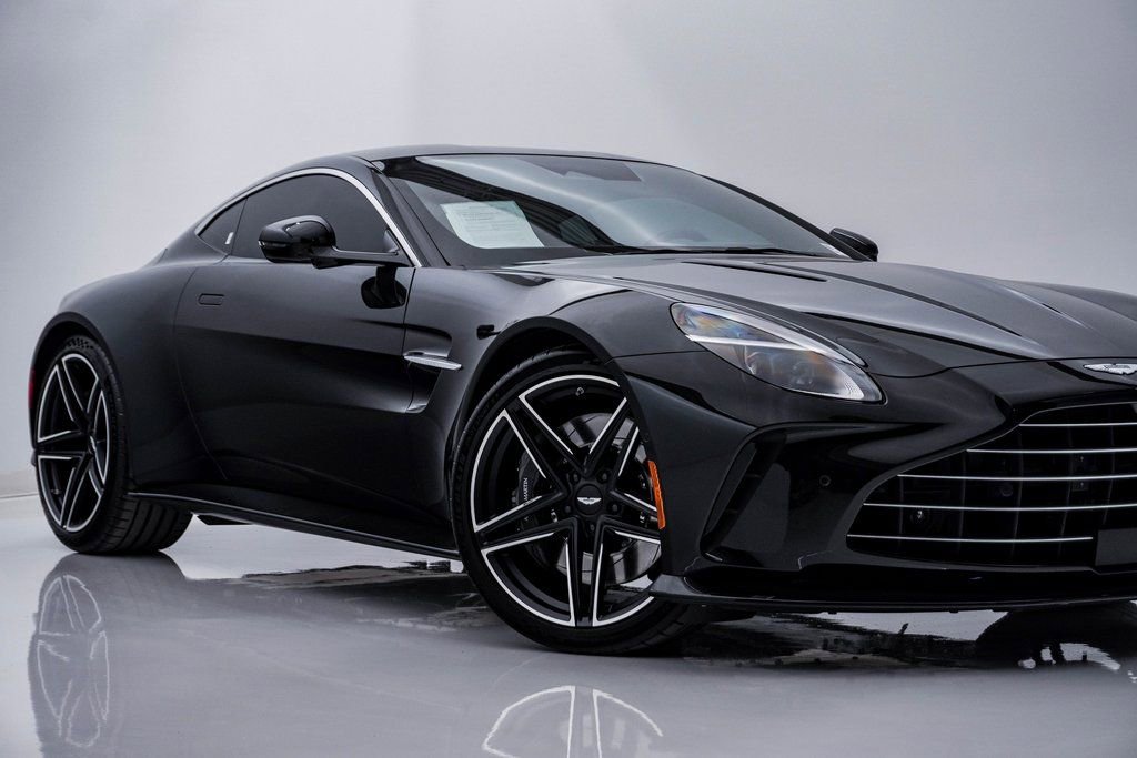 Used 2026 Aston Martin V8 Vantage Coupe image 2