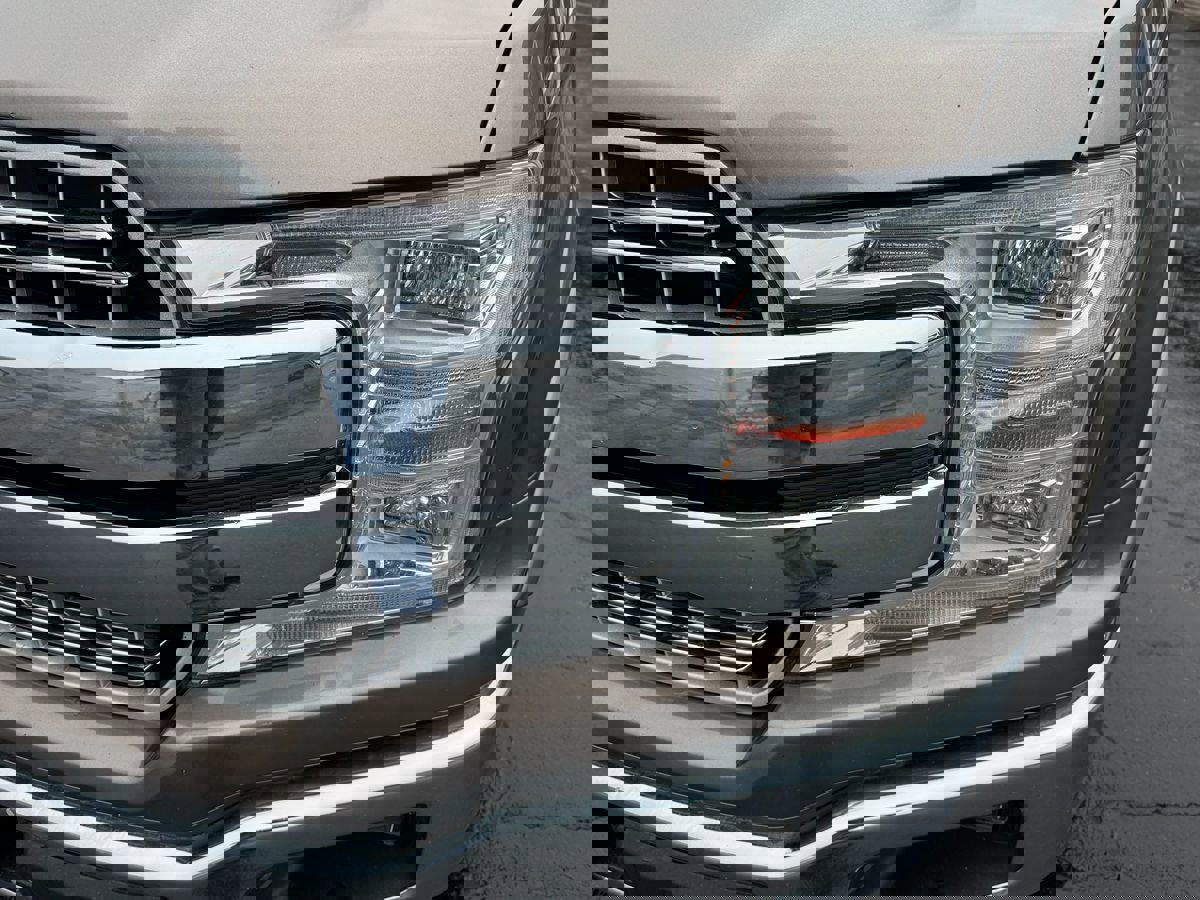 Used 2020 Ford F150 Lariat w/ Equipment Group 502A Luxury image 12