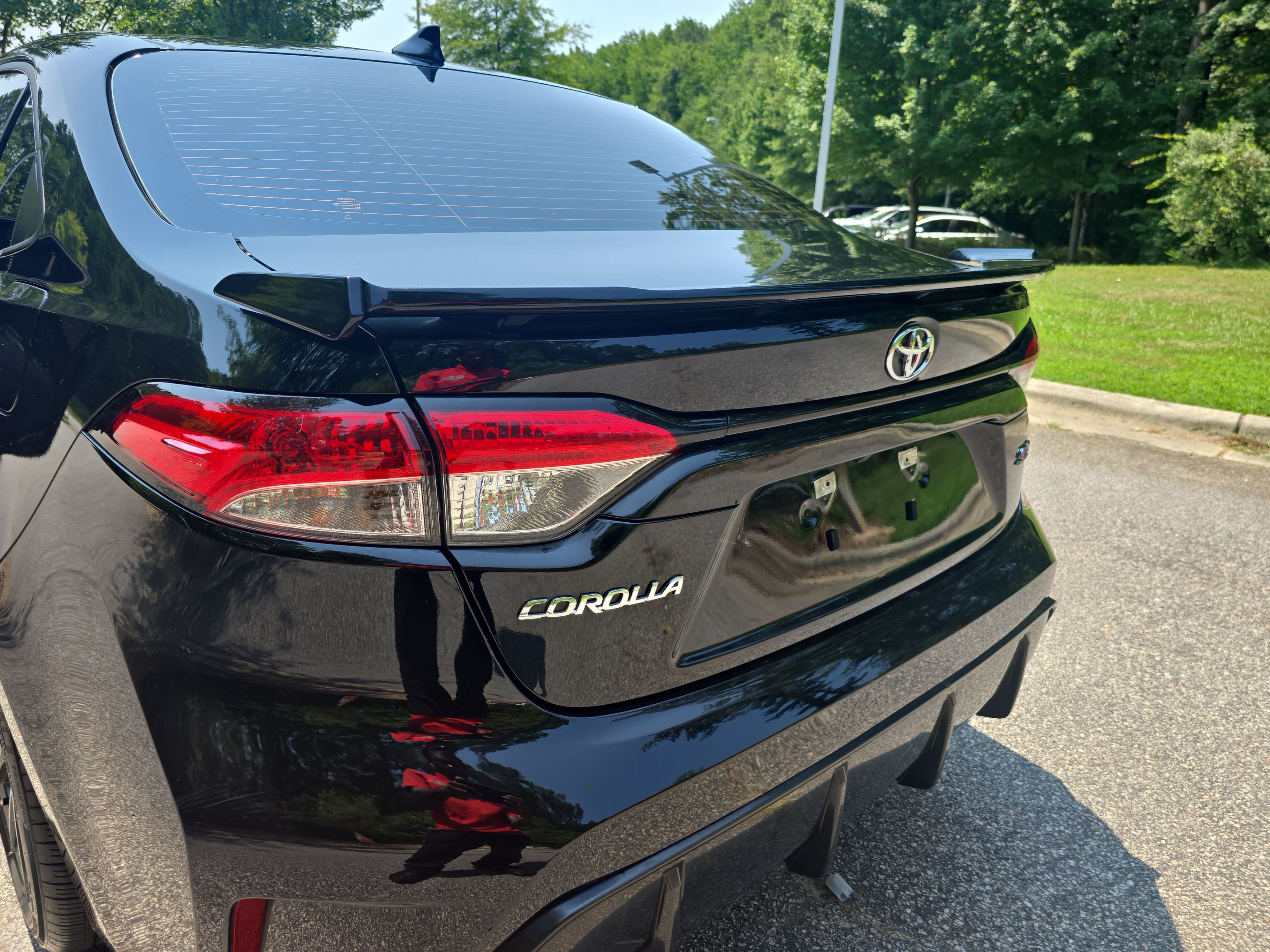 Used 2024 Toyota Corolla SE w/ SE Premium Package FWD image 32