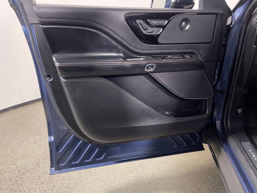 Used 2020 Lincoln Aviator Reserve image 19